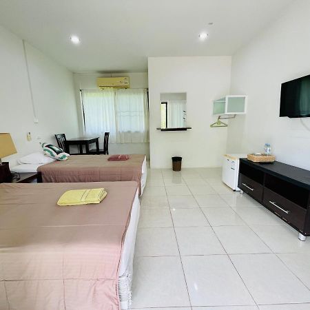 Wassana Sitdharma Guesthouse Trang Exteriör bild