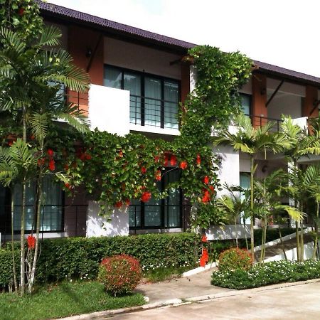 Wassana Sitdharma Guesthouse Trang Exteriör bild
