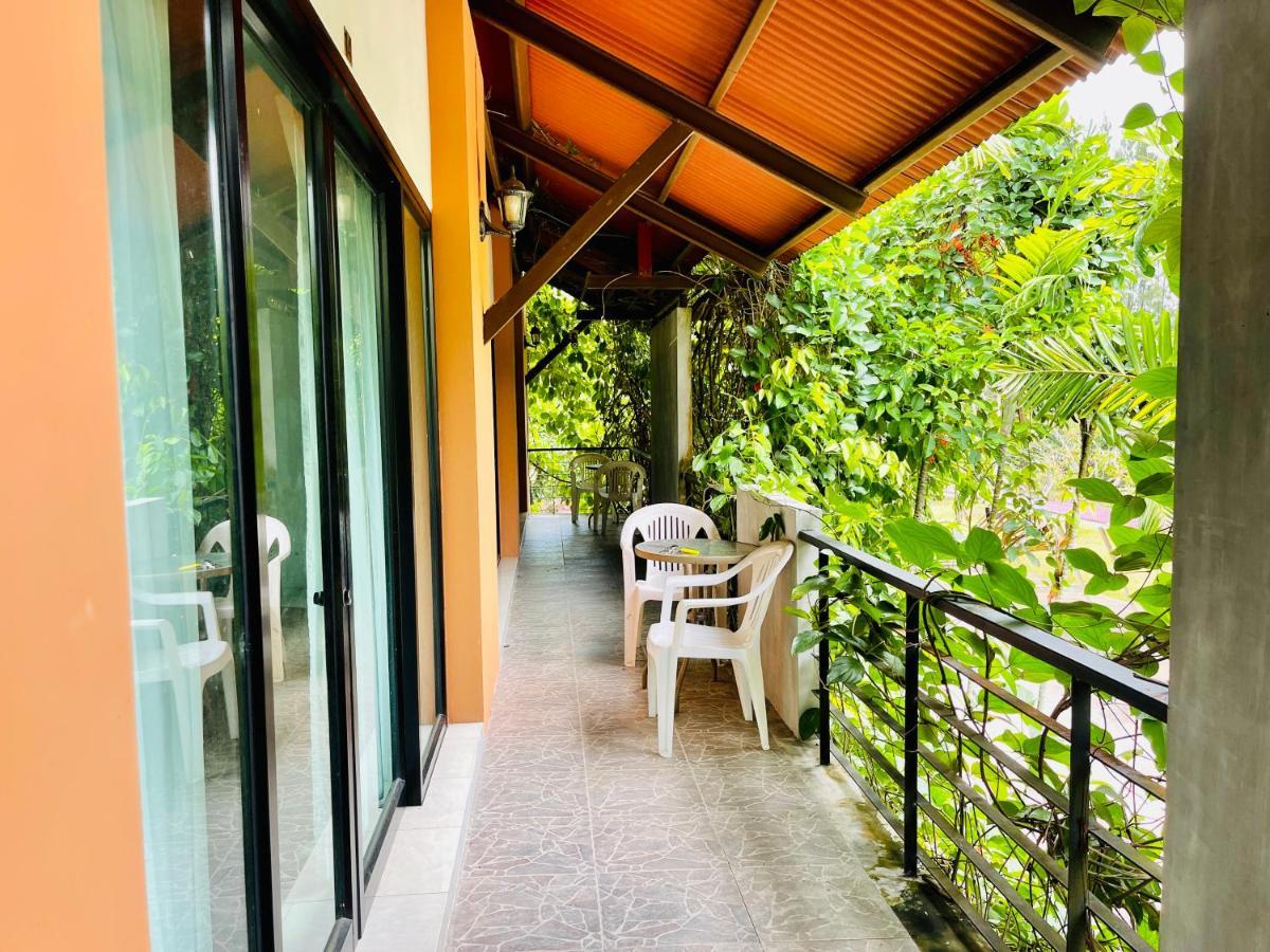 Wassana Sitdharma Guesthouse Trang Exteriör bild
