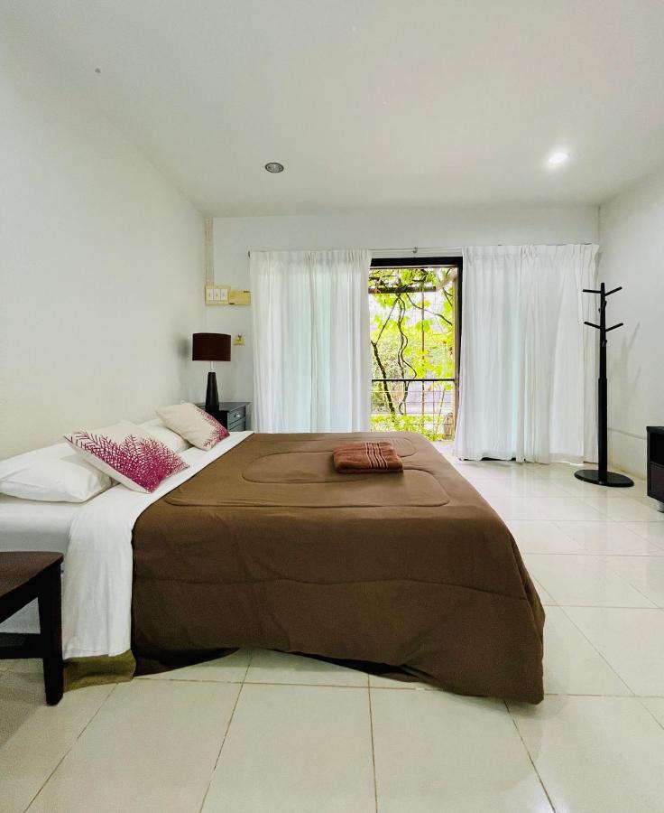 Wassana Sitdharma Guesthouse Trang Exteriör bild
