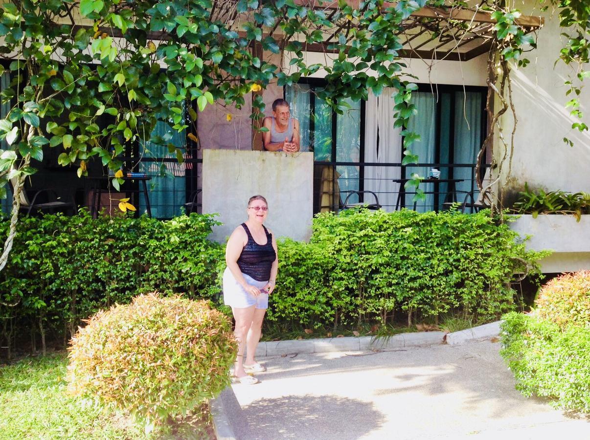 Wassana Sitdharma Guesthouse Trang Exteriör bild